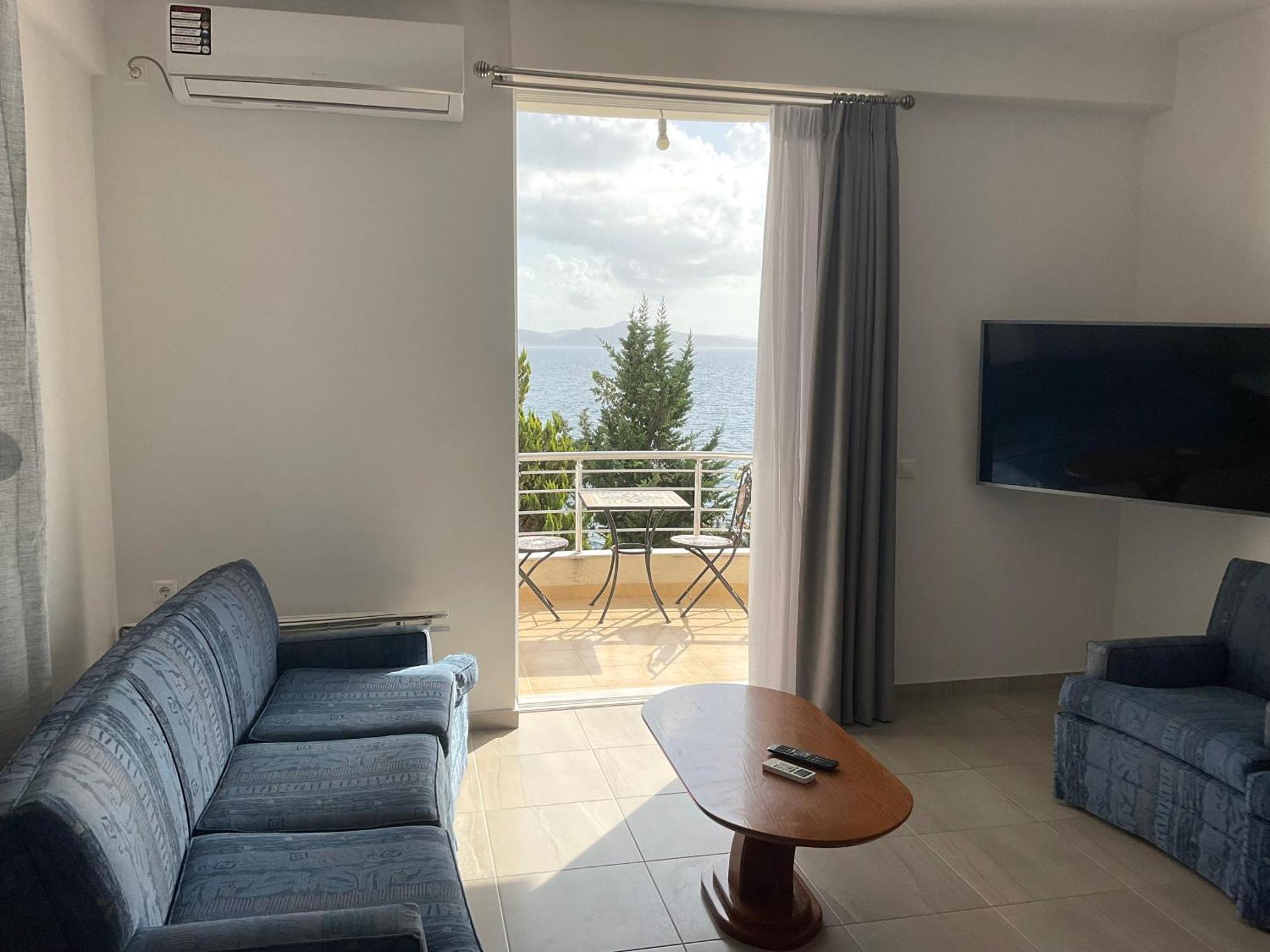 Mojito Beach Apartments With Free Parking Sarande Ngoại thất bức ảnh