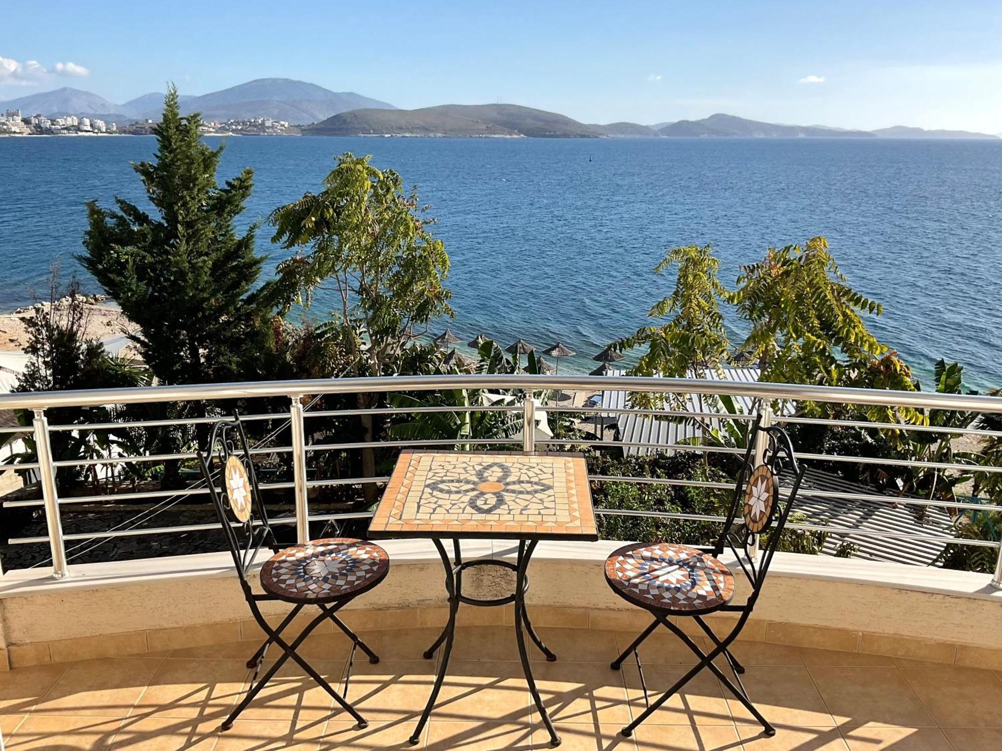 Mojito Beach Apartments With Free Parking Sarande Ngoại thất bức ảnh