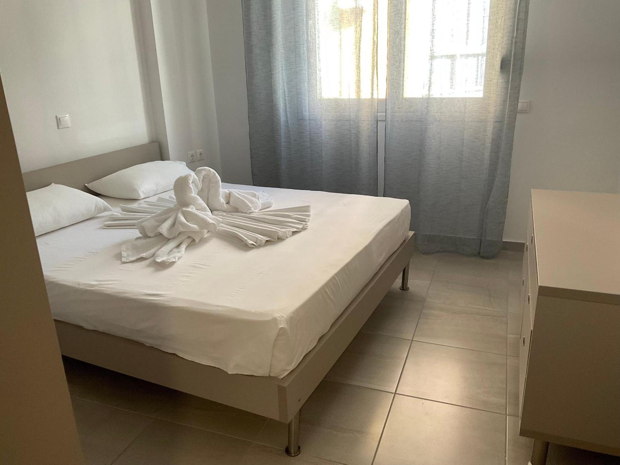 Mojito Beach Apartments With Free Parking Sarande Phòng bức ảnh