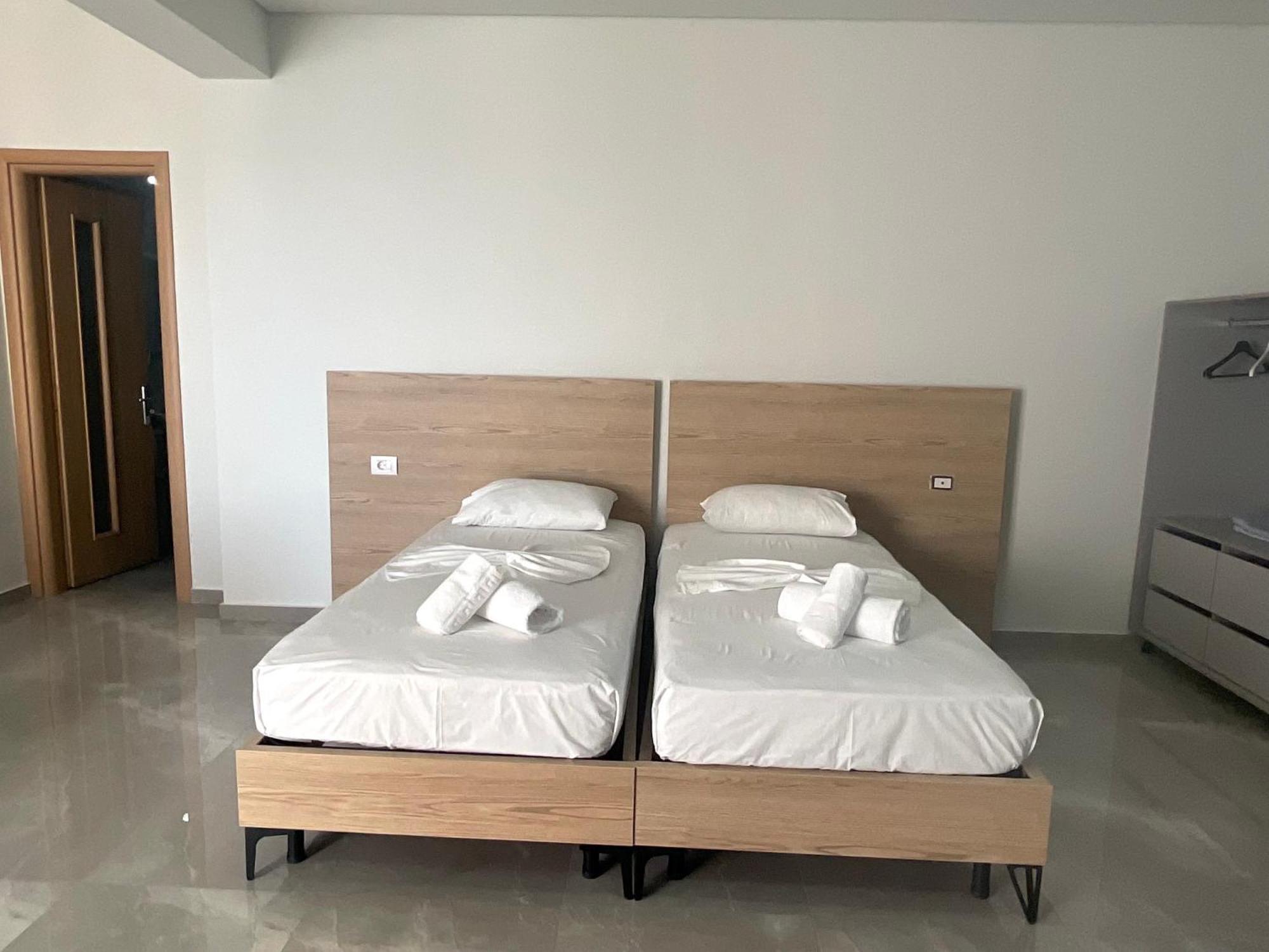 Mojito Beach Apartments With Free Parking Sarande Phòng bức ảnh