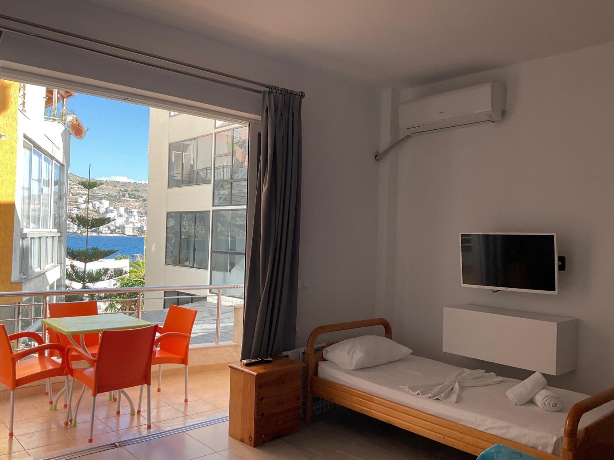 Mojito Beach Apartments With Free Parking Sarande Phòng bức ảnh