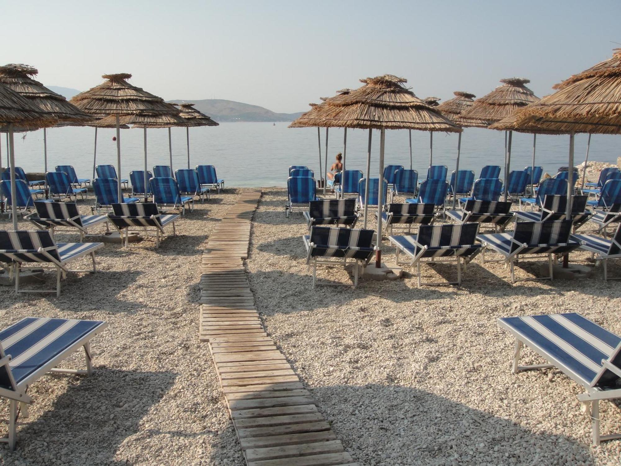 Mojito Beach Apartments With Free Parking Sarande Ngoại thất bức ảnh